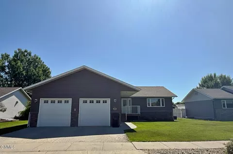 2316 18th Cir W, Williston, ND 58801 photo 5