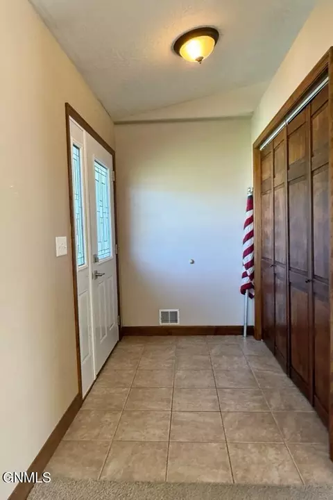 2316 18th Cir W, Williston, ND 58801 photo 6