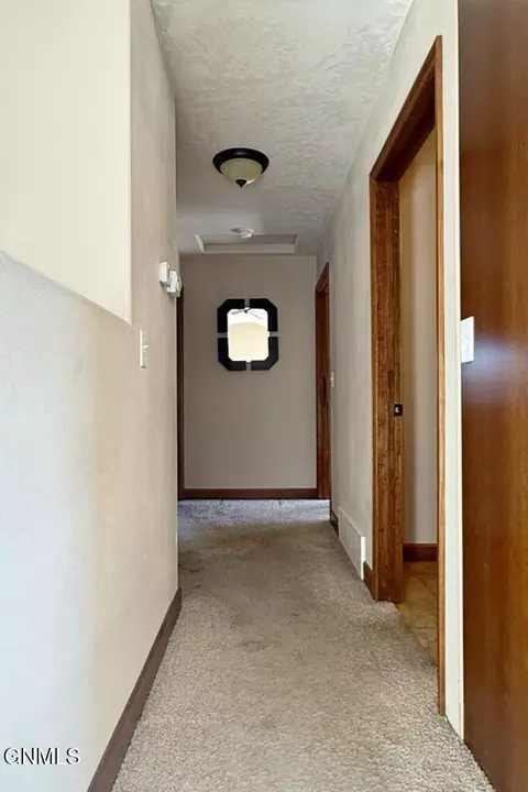 2316 18th Cir W, Williston, ND 58801 photo 17