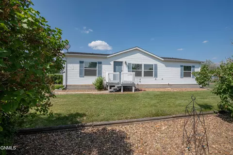 108 6 St SW, South Heart, ND 58655