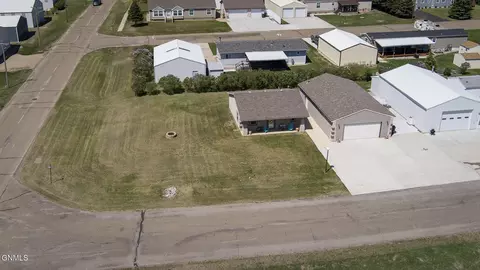 316 9 St, Riverdale, ND 58565
