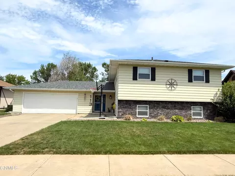 113 23rd St E, Williston, ND 58801