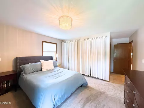 Bedroom - 113 23rd St E, Williston, ND 58801 photo 2 of 7