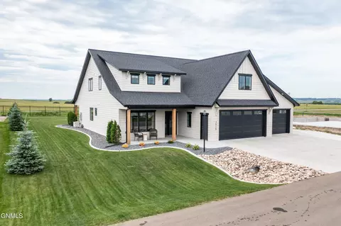3515 Palmer Pl, Bismarck, ND 58503