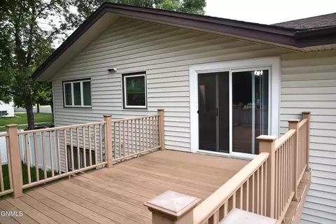 701 E Wachter Ave, Bismarck, ND 58504 photo 7