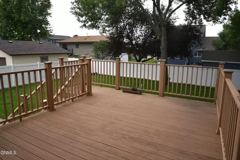 701 E Wachter Ave, Bismarck, ND 58504 photo 39