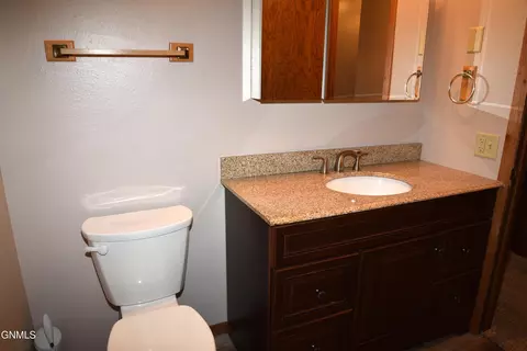 701 E Wachter Ave, Bismarck, ND 58504 photo 27