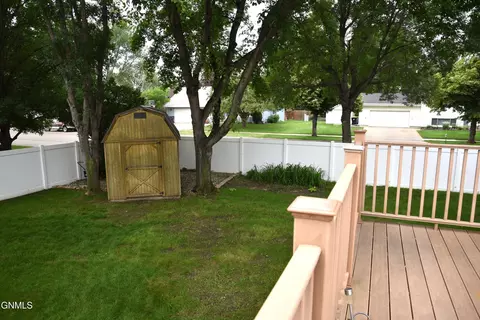 701 E Wachter Ave, Bismarck, ND 58504 photo 40