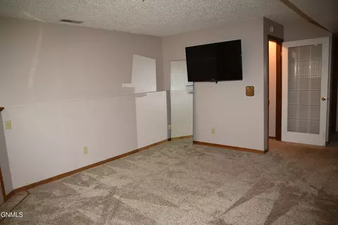 701 E Wachter Ave, Bismarck, ND 58504 photo 31