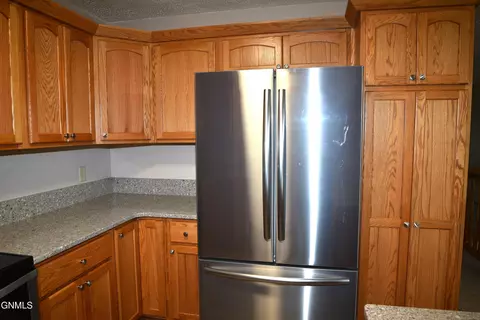 701 E Wachter Ave, Bismarck, ND 58504 photo 14