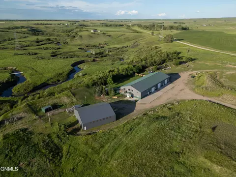 1175 20th Ave SW, Washburn, ND 58577