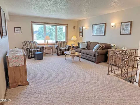 Living - 1948 Jackson Ave, Bismarck, ND 58501 photo 1 of 3