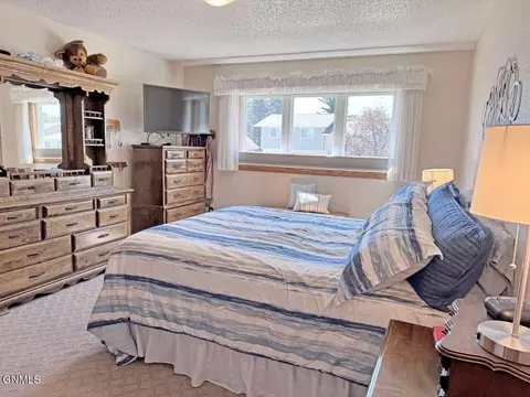 Bedroom - 1948 Jackson Ave, Bismarck, ND 58501 photo 2 of 4