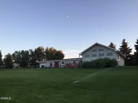 Exterior - 4734 119th Rd NW, Epping, ND 58843 photo 1 of 2