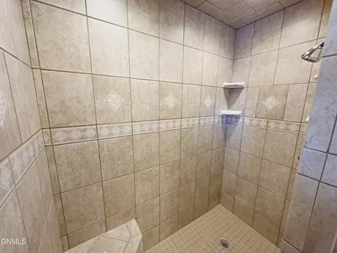 Bath - 4734 119th Rd NW, Epping, ND 58843 photo 3 of 6