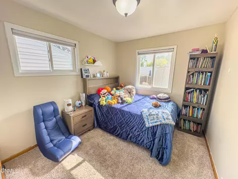 Bedroom - 1606 8th Ave W, Williston, ND 58801 photo 2 of 5