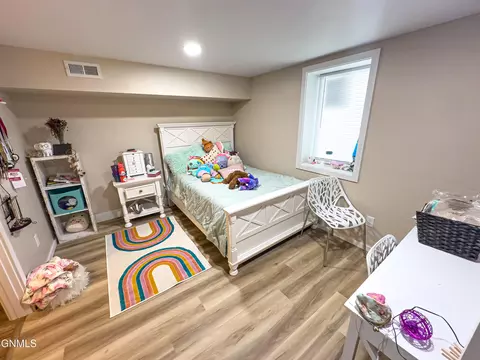 Bedroom - 1606 8th Ave W, Williston, ND 58801 photo 5 of 5
