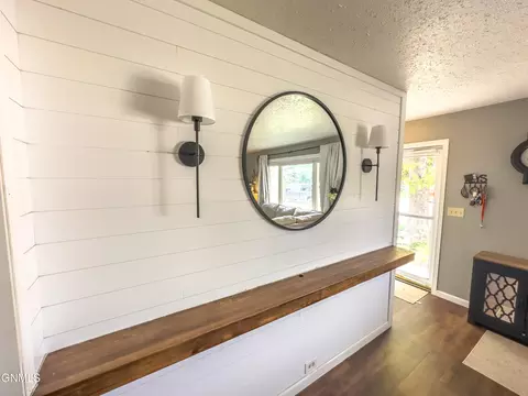 Entry Way - 1606 8th Ave W, Williston, ND 58801 photo 1 of 2