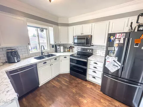 Kitchen - 1606 8th Ave W, Williston, ND 58801 photo 3 of 3