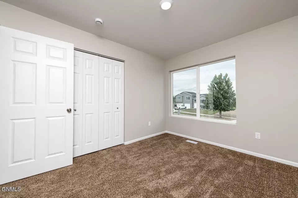 Bedroom - 3209 10th Ave NE, Watford City, ND 58854 photo 3 of 3