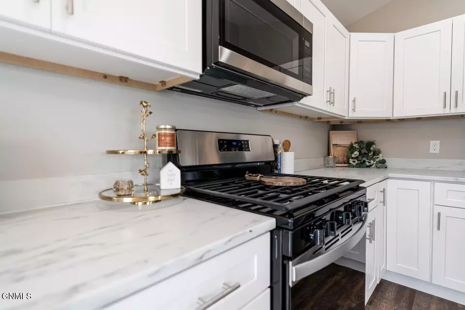 Kitchen - 3209 10th Ave NE, Watford City, ND 58854 photo 2 of 2