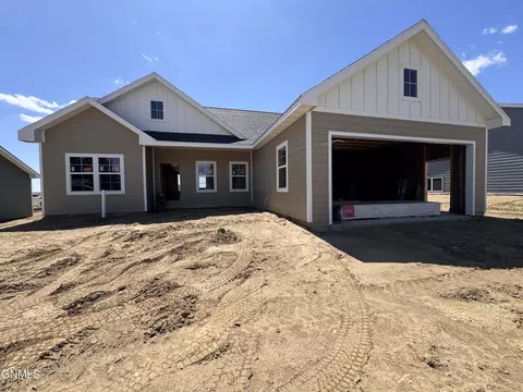 3217 10th Ave NE, Watford City, ND 58854