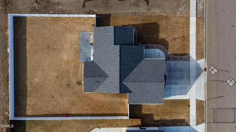 574 River Dr, Dickinson, ND 58601 photo 11