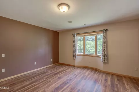 Bedroom - 9601 Oak Dr, Bismarck, ND 58503 photo 2 of 14