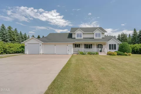 9601 Oak Dr, Bismarck, ND 58503