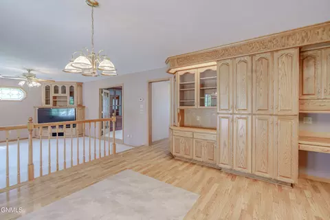 Living - 9601 Oak Dr, Bismarck, ND 58503 photo 4 of 11