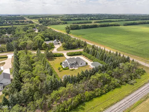 View/Area - 9601 Oak Dr, Bismarck, ND 58503 photo 19 of 21