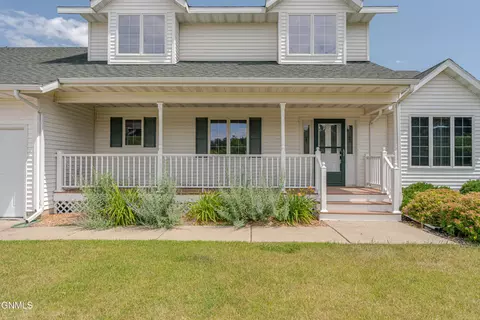 Exterior - 9601 Oak Dr, Bismarck, ND 58503 photo 6 of 30
