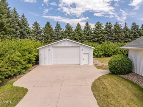 Exterior - 9601 Oak Dr, Bismarck, ND 58503 photo 30 of 30