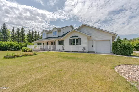 Exterior - 9601 Oak Dr, Bismarck, ND 58503 photo 12 of 30