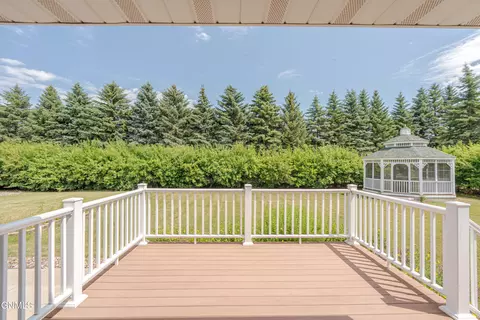 Exterior - 9601 Oak Dr, Bismarck, ND 58503 photo 21 of 30