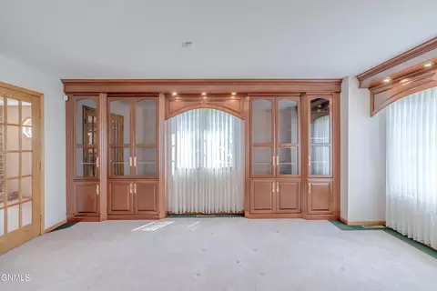 Living - 9601 Oak Dr, Bismarck, ND 58503 photo 1 of 11