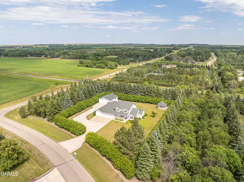 View/Area - 9601 Oak Dr, Bismarck, ND 58503 photo 7 of 21