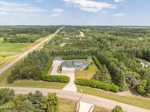 View/Area - 9601 Oak Dr, Bismarck, ND 58503 photo 8 of 21