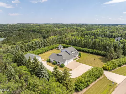 View/Area - 9601 Oak Dr, Bismarck, ND 58503 photo 4 of 21