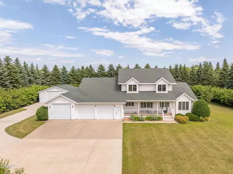 Exterior - 9601 Oak Dr, Bismarck, ND 58503 photo 27 of 30