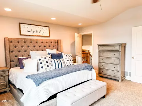 Bedroom - 1541 Creekside Dr, Williston, ND 58801 photo 5 of 10