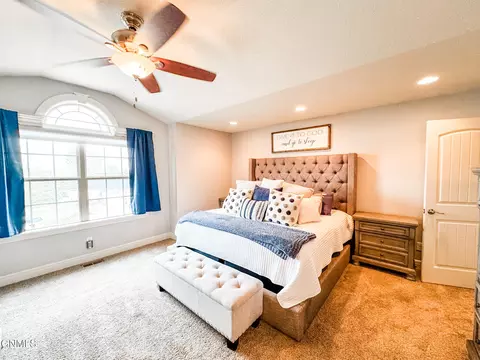 Bedroom - 1541 Creekside Dr, Williston, ND 58801 photo 7 of 10