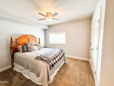 Bedroom - 1541 Creekside Dr, Williston, ND 58801 photo 8 of 10