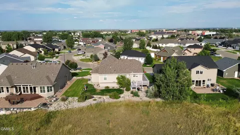 View/Area - 1541 Creekside Dr, Williston, ND 58801 photo 9 of 10