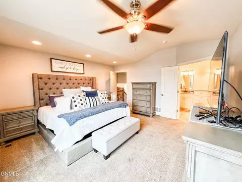 Bedroom - 1541 Creekside Dr, Williston, ND 58801 photo 6 of 10
