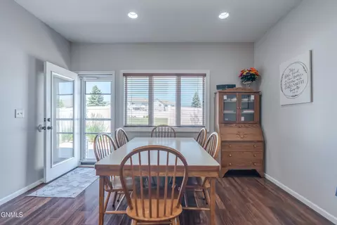 2010 Calgary Ave E, Bismarck, ND 58503 photo 12