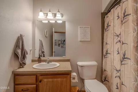 2010 Calgary Ave E, Bismarck, ND 58503 photo 31