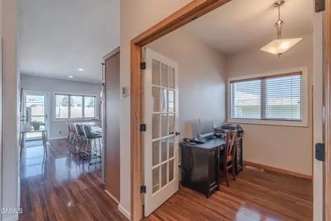 2010 Calgary Ave E, Bismarck, ND 58503 photo 32