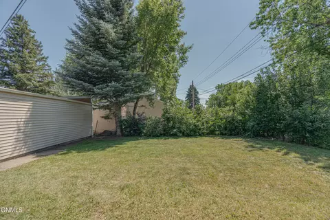 Exterior - 1504 14th St N, Bismarck, ND 58501 photo 7 of 14