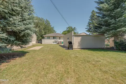 Exterior - 1504 14th St N, Bismarck, ND 58501 photo 8 of 14